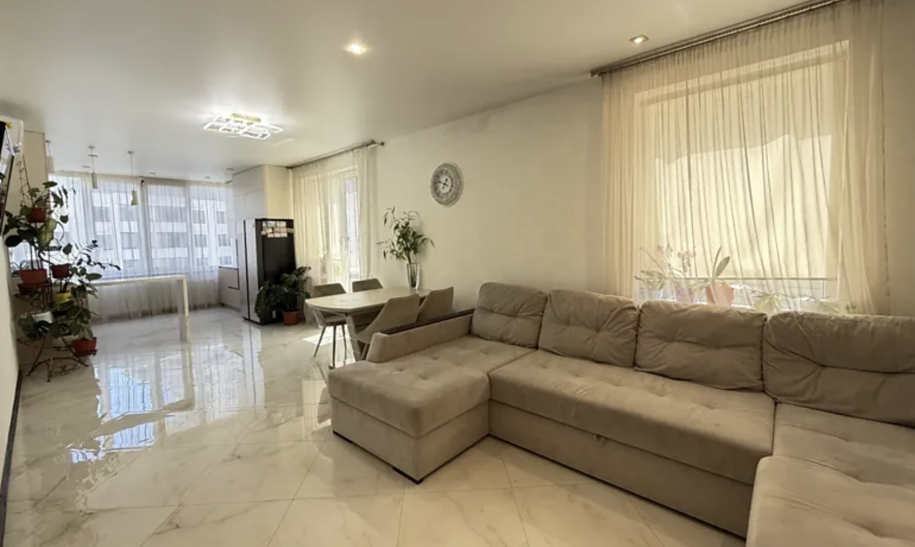 Квартира на вул. Спортивная, 115 м², 165 000$ — FAKTOR