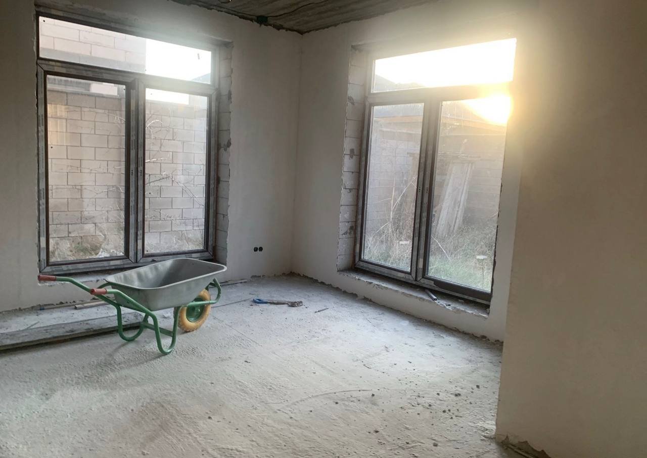 Дом на ул. Центральная (Червоный хутор), 225 м², 200 000$ — FAKTOR