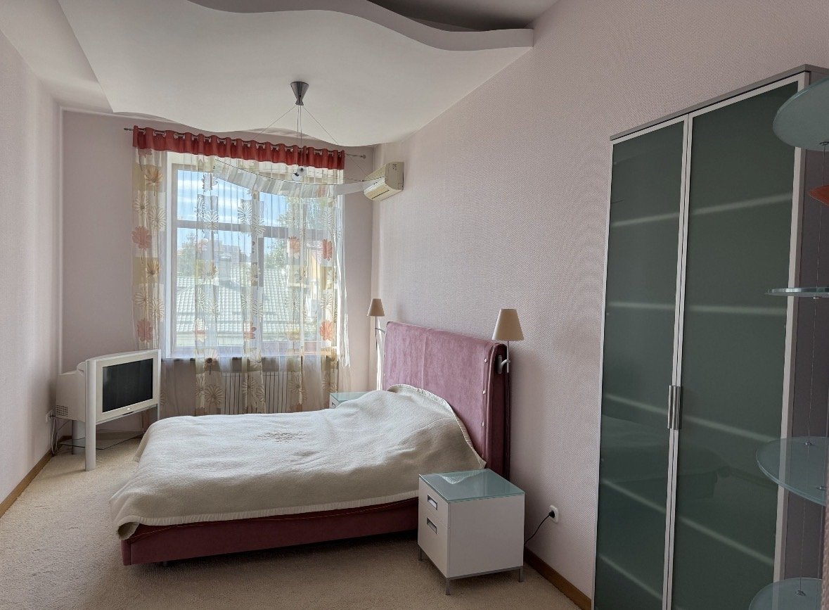 Квартира на ул. Вице-Адмирала Азарова, 146 м², 287 000$ — FAKTOR