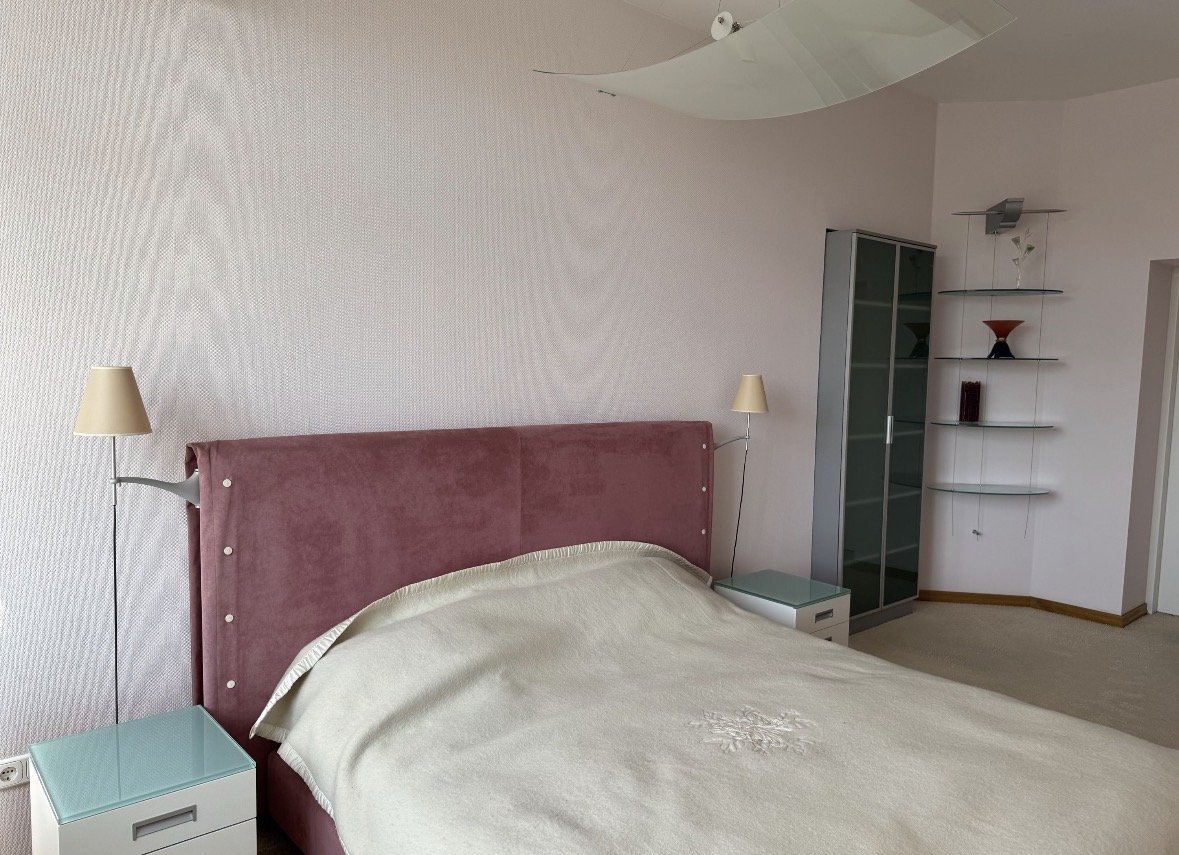 Квартира на ул. Вице-Адмирала Азарова, 146 м², 287 000$ — FAKTOR