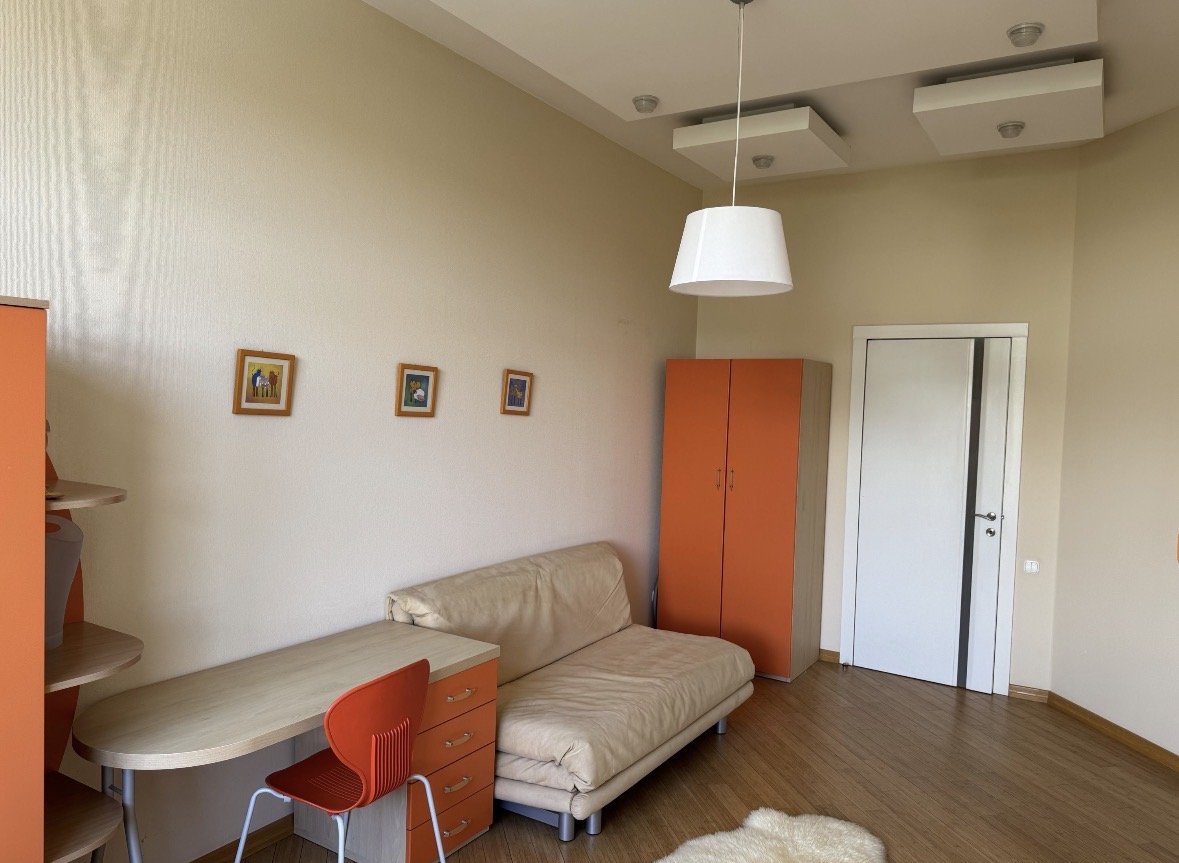 Квартира на ул. Вице-Адмирала Азарова, 146 м², 287 000$ — FAKTOR