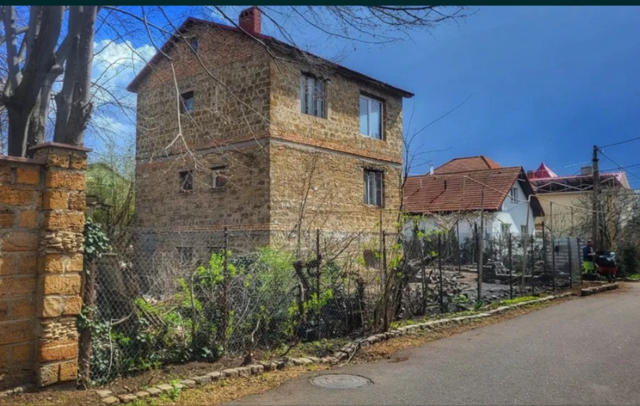 Дом на ул. Абрикосовая (Червоный Хутор), 200 м², 125 000$ — FAKTOR