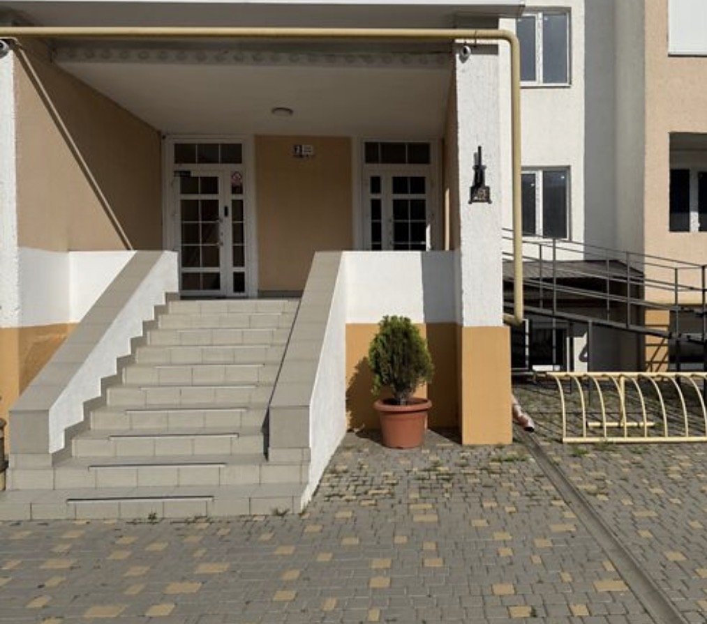 Квартира на вул. Черноморская, 69 м², 28 000$ — FAKTOR
