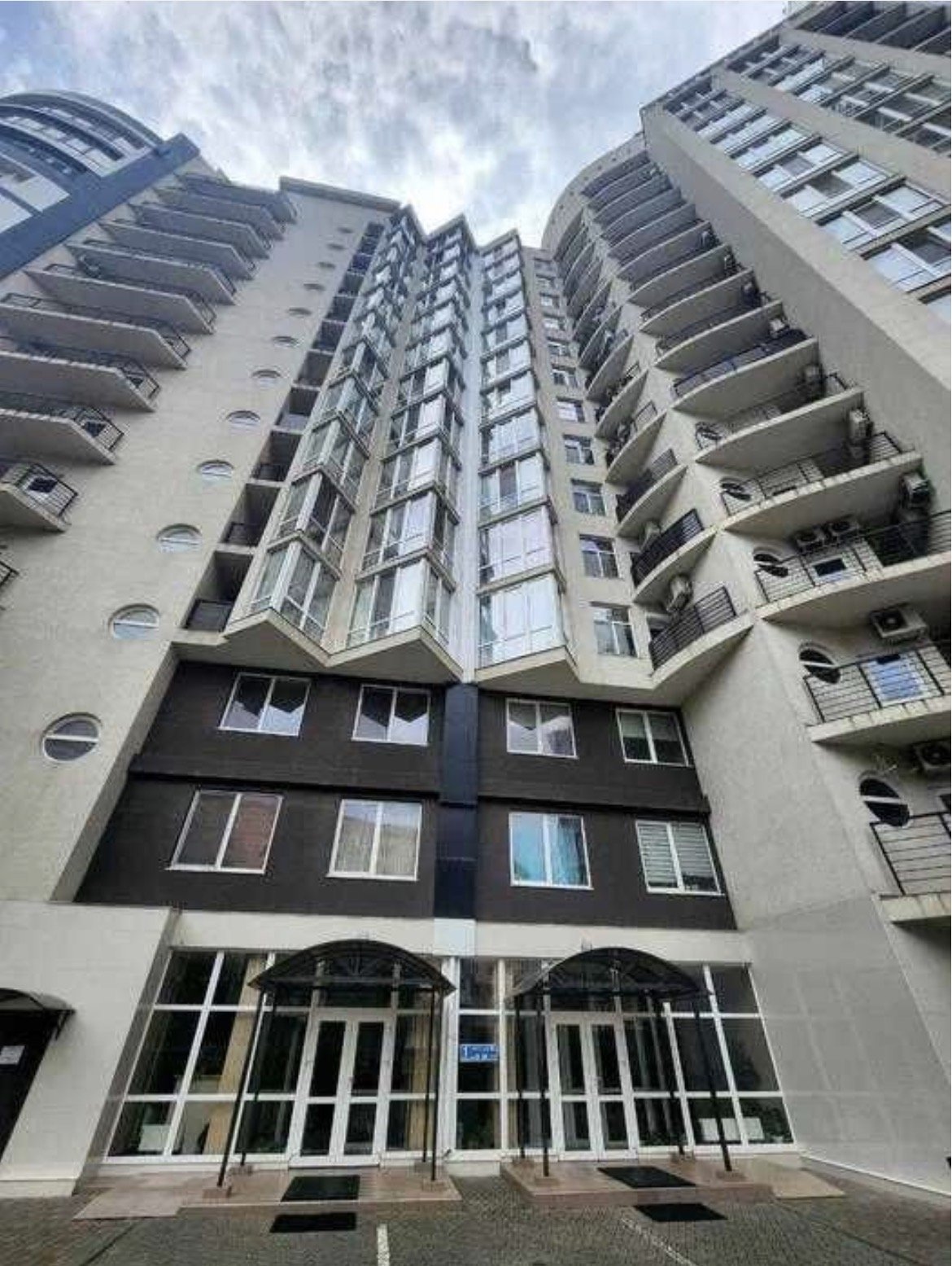Квартира на вул. Героев обороны Одессы (Героев Сталинграда), 50 м², 95 000$ — FAKTOR
