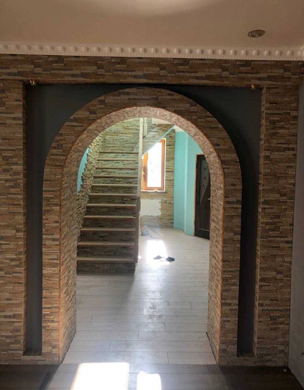 Дом на ул. Центральная, 360 м², 99 000$ — FAKTOR