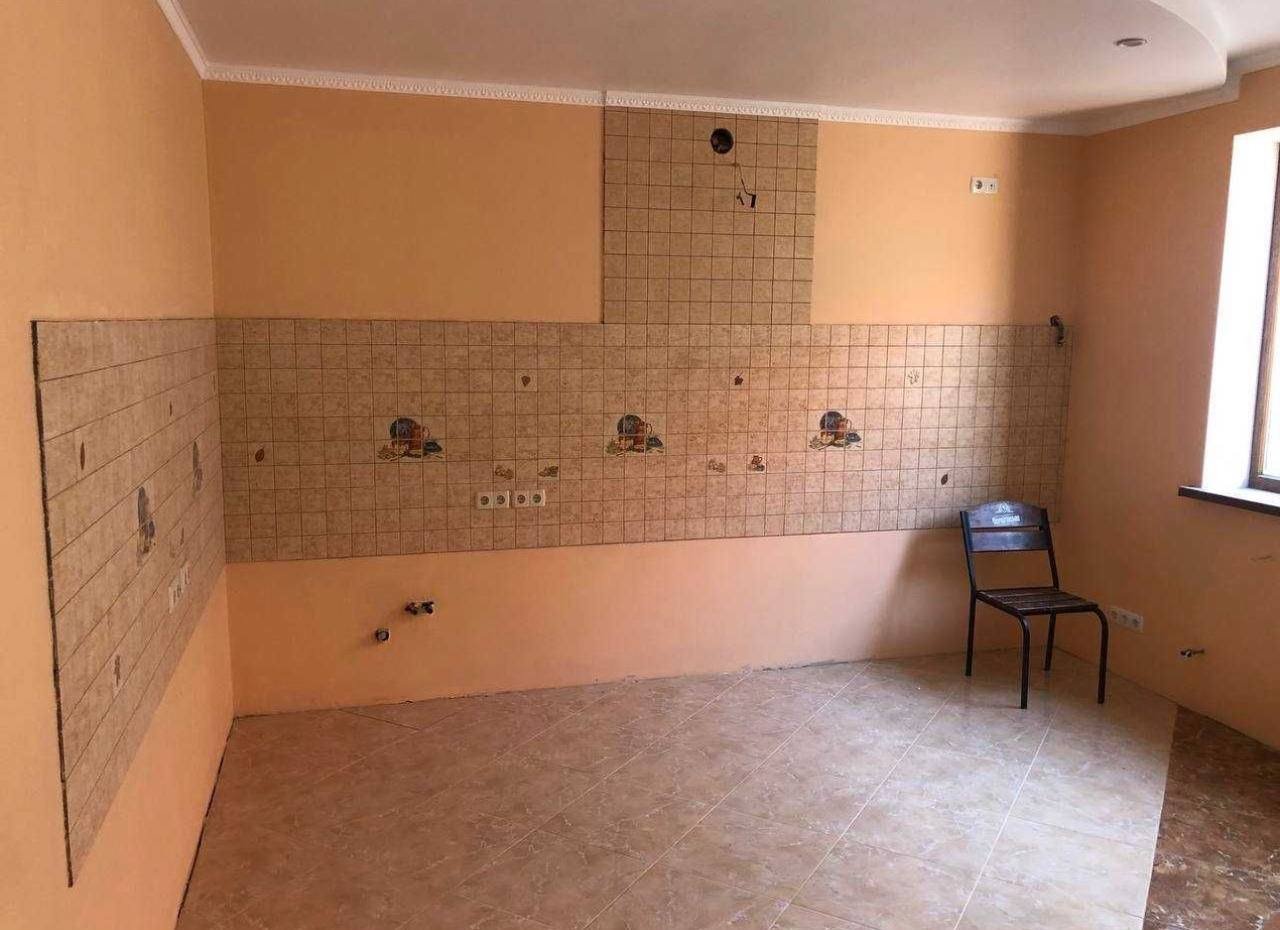 Дом на ул. Центральная, 360 м², 99 000$ — FAKTOR