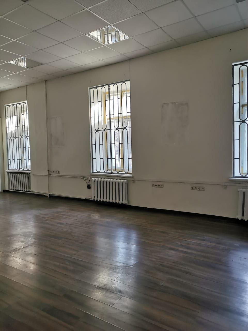 Комерційна нерухомість на вул. Дворянская, 154 м², 350 000$ — FAKTOR