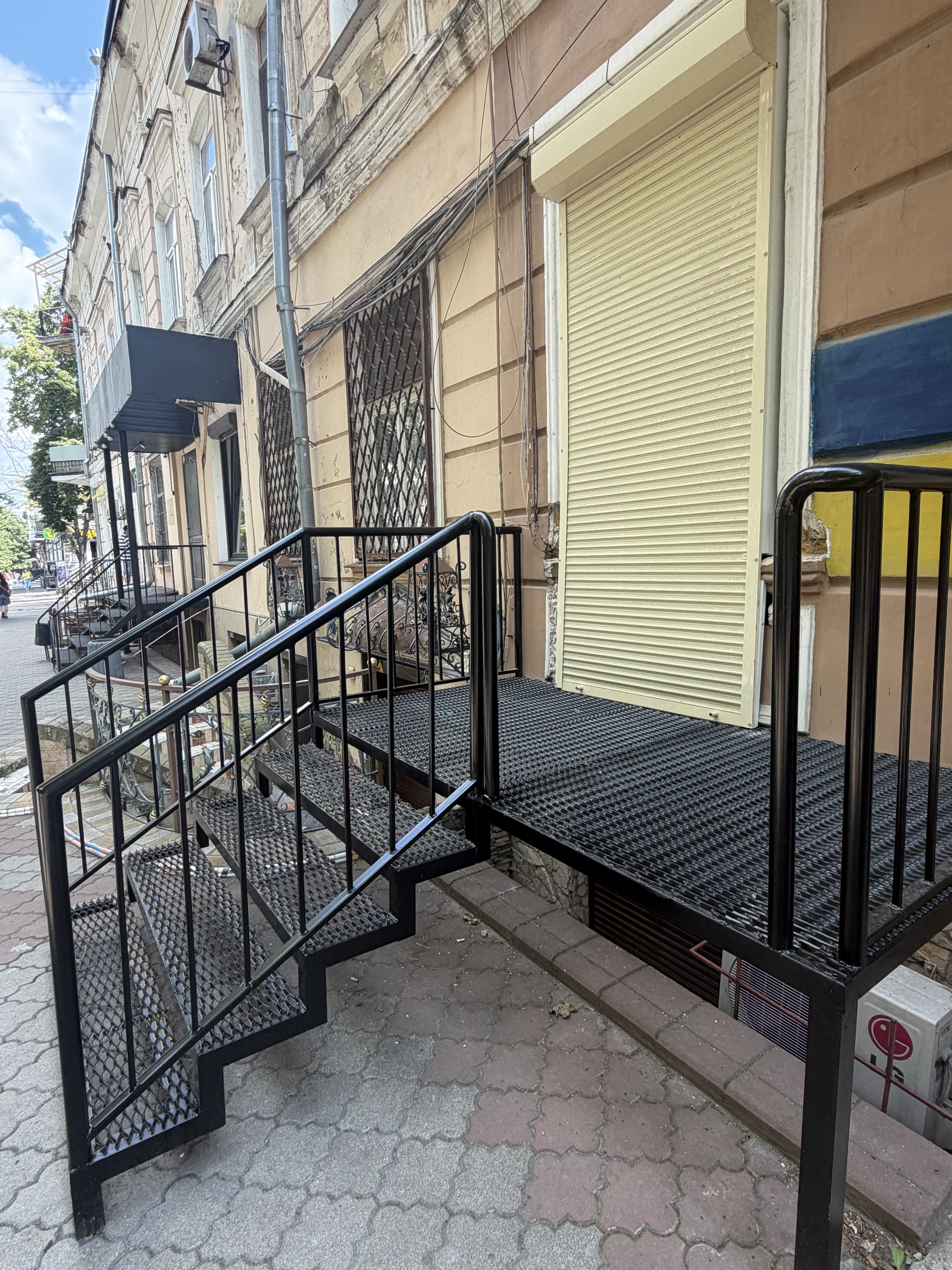 Комерційна нерухомість на вул. Садовая, 49 м², 100 000$ — FAKTOR
