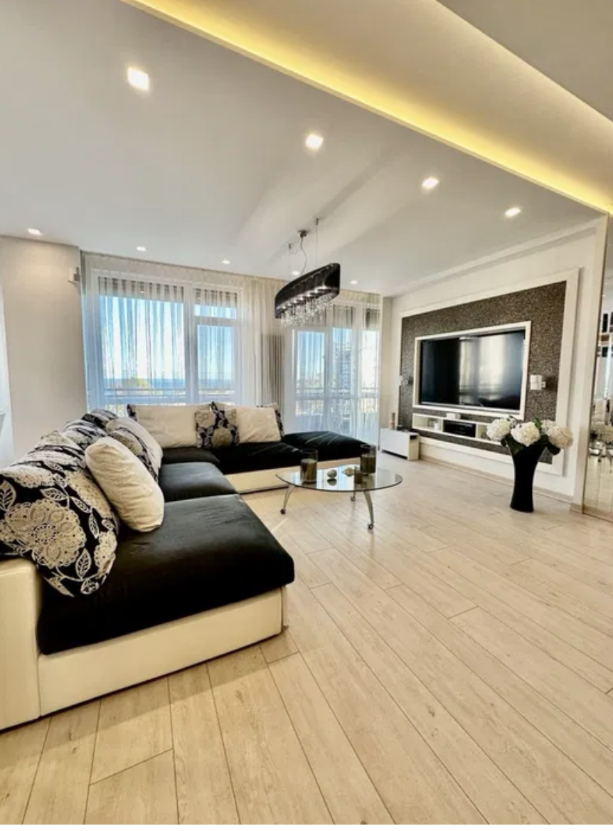 Квартира на вул. Отрадная, 176 м², 540 000$ — FAKTOR