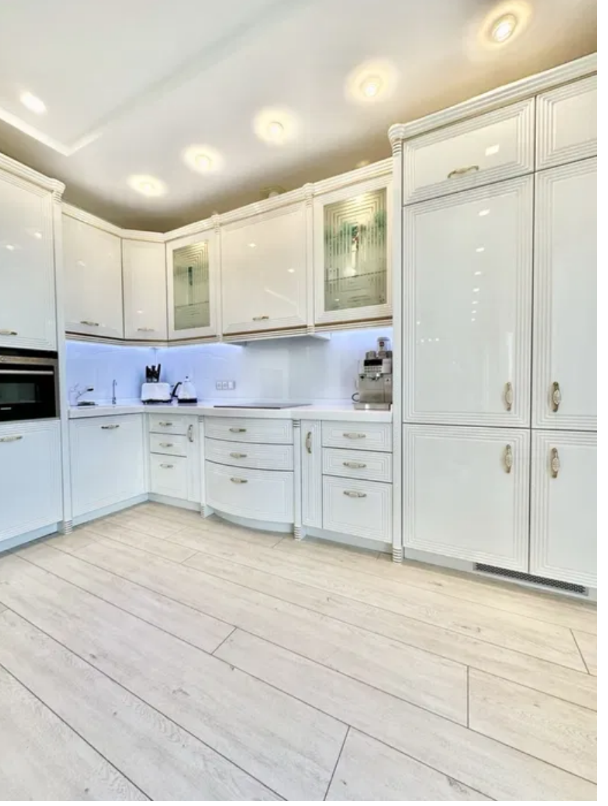 Квартира на вул. Отрадная, 176 м², 540 000$ — FAKTOR