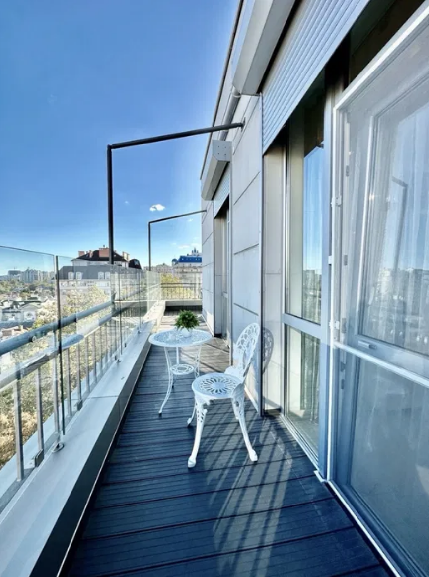 Квартира на вул. Отрадная, 176 м², 540 000$ — FAKTOR