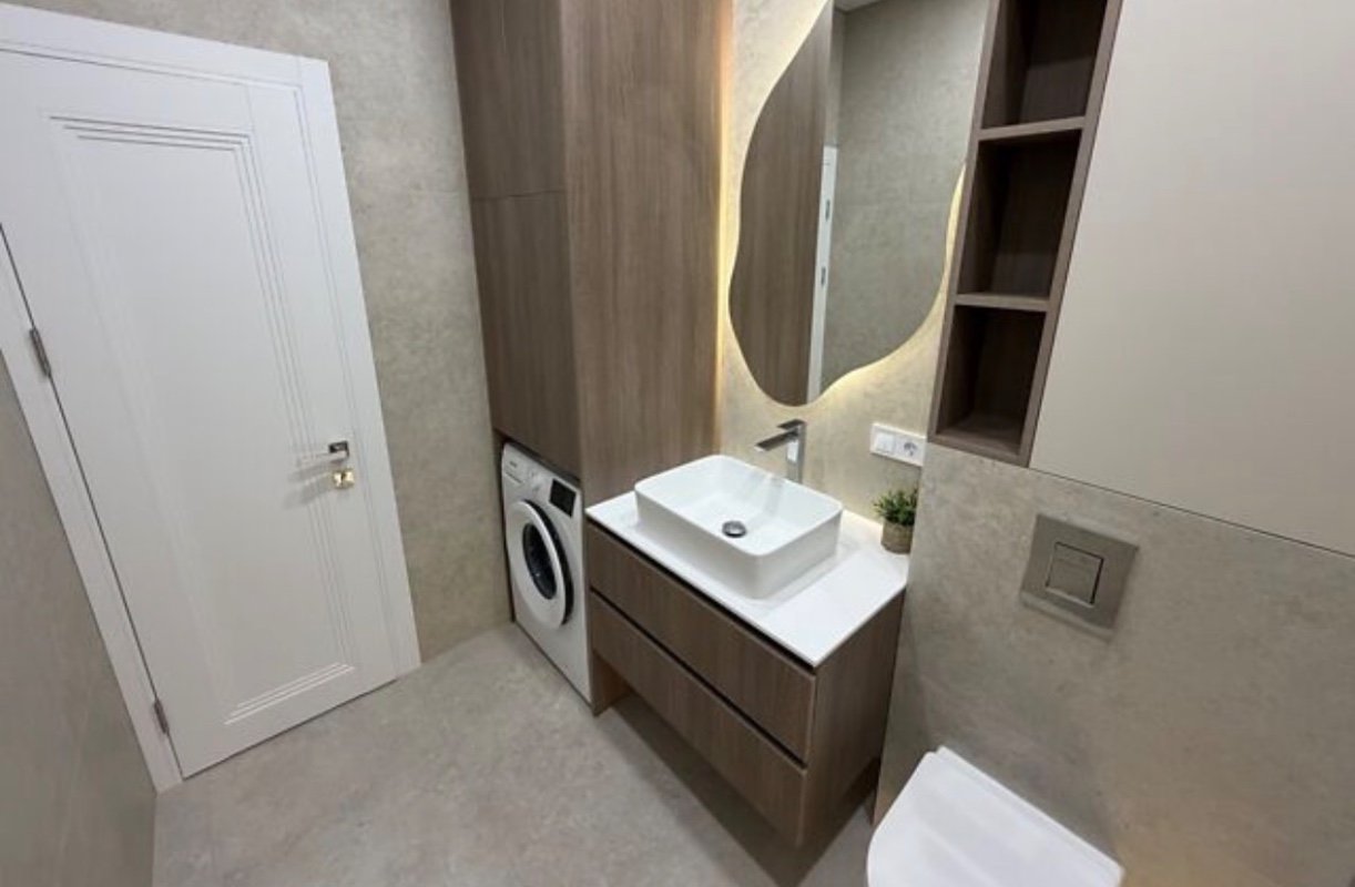 Квартира на вул. Краснова, 53 м², 112 000$ — FAKTOR