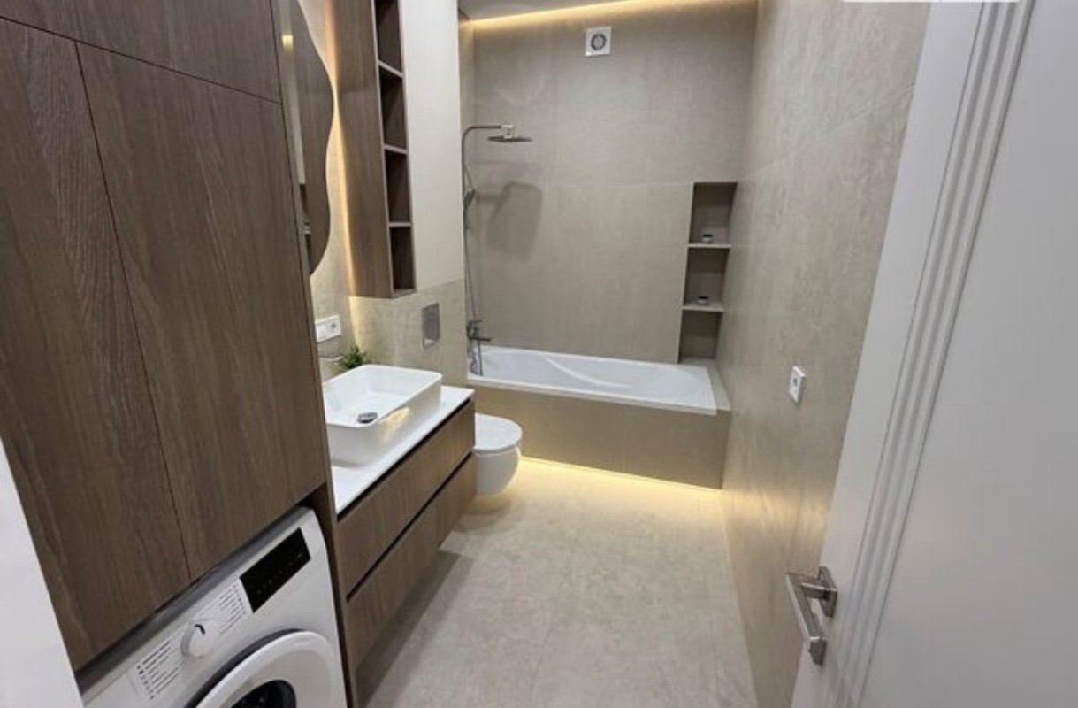 Квартира на вул. Краснова, 53 м², 112 000$ — FAKTOR