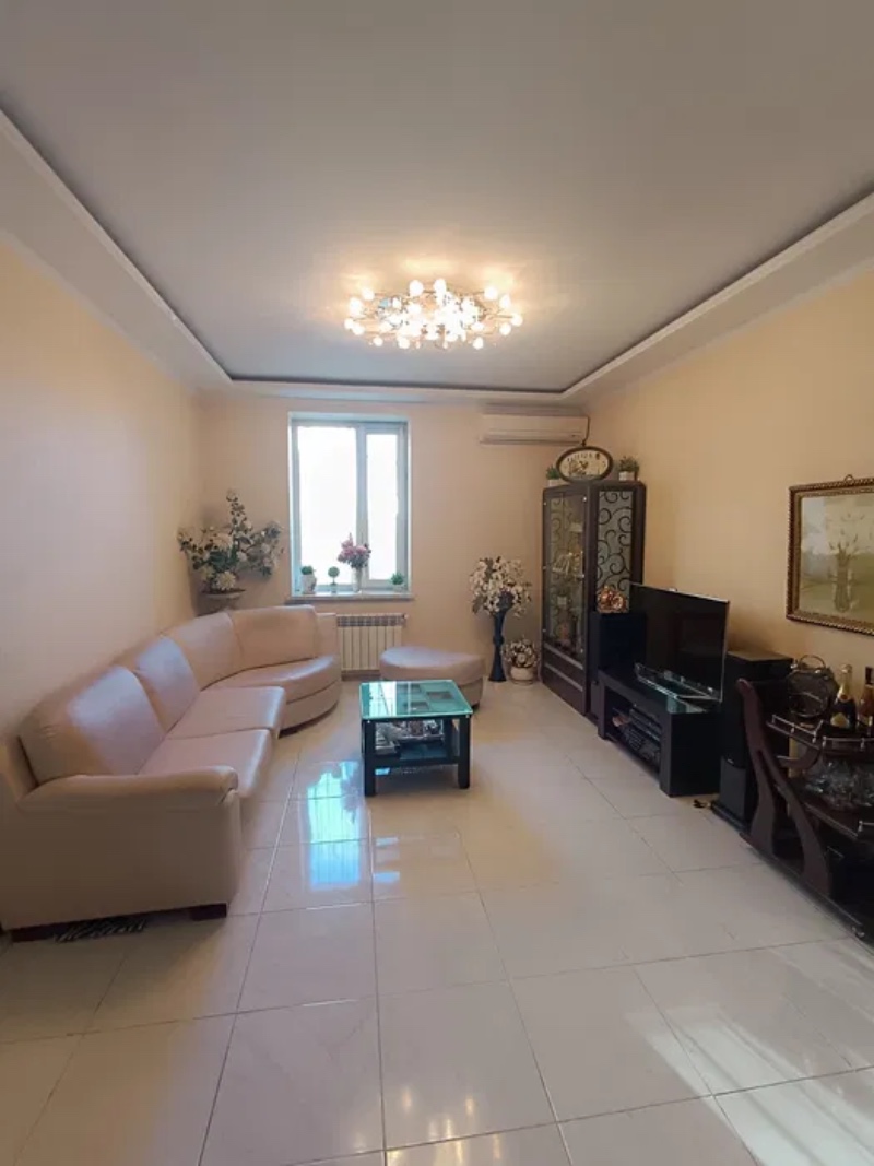 Квартира на вул. Михаила Грушевского, 74 м², 74 000$ — FAKTOR
