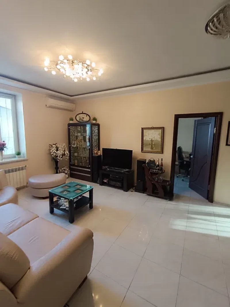 Квартира на вул. Михаила Грушевского, 74 м², 74 000$ — FAKTOR