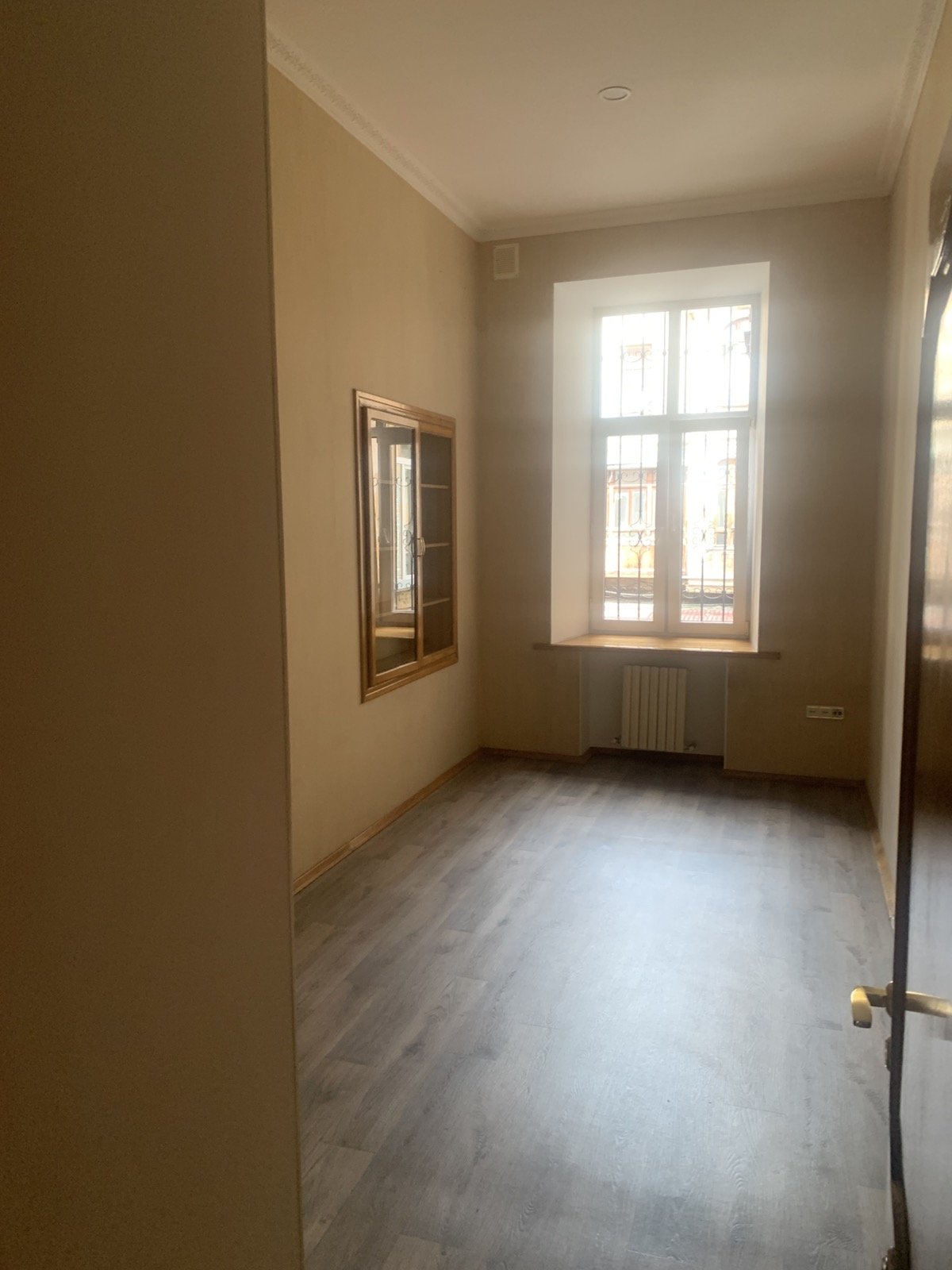Квартира на вул. Вице-Адмирала Жукова, 100 м², 150 000$ — FAKTOR