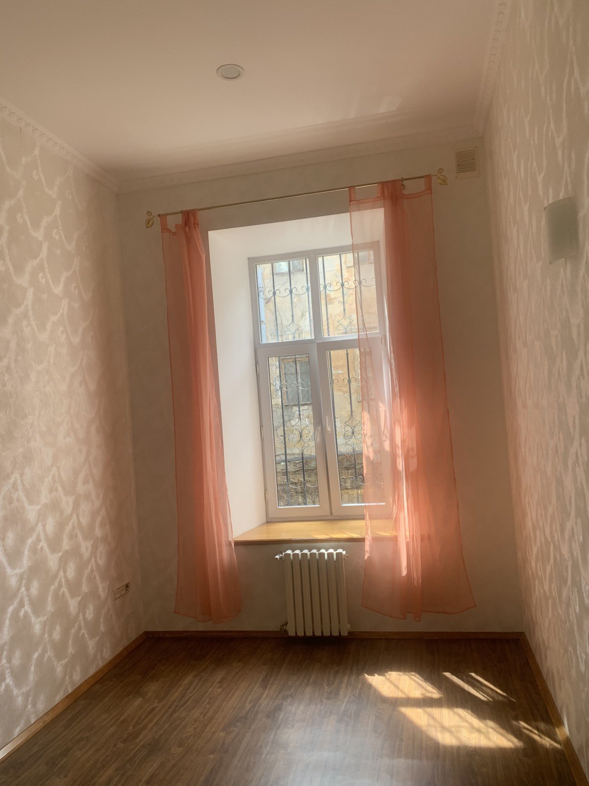 Квартира на вул. Вице-Адмирала Жукова, 100 м², 150 000$ — FAKTOR