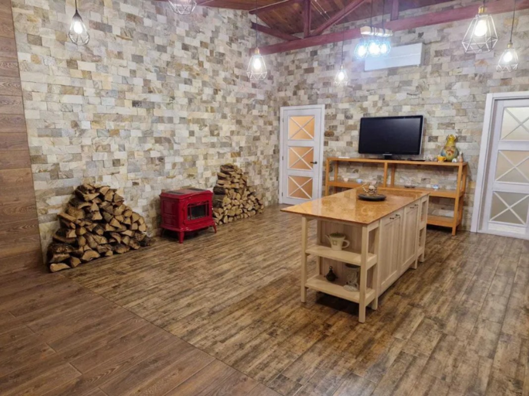 Будинок на вул. Садовая, 280 м², 247 000$ — FAKTOR
