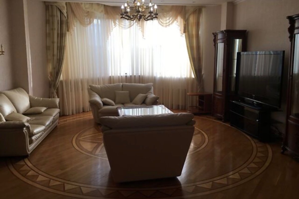 Квартира на ул. Шевченко проспект, 179 м², 310 000$ — FAKTOR