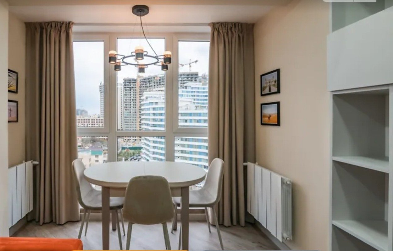 Квартира на ул. Литературная, 47 м², 74 500$ — FAKTOR