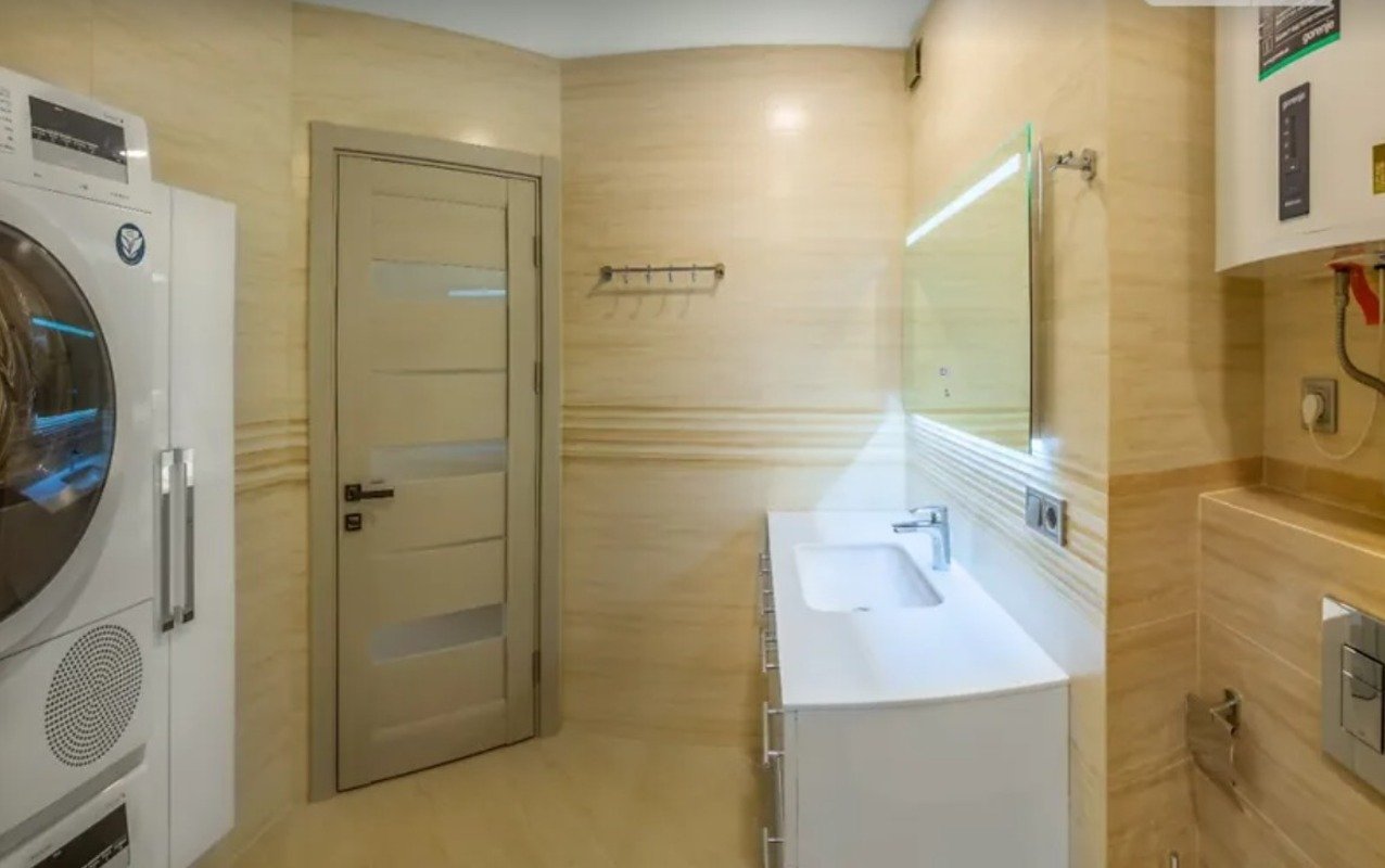 Квартира на ул. Литературная, 47 м², 74 500$ — FAKTOR