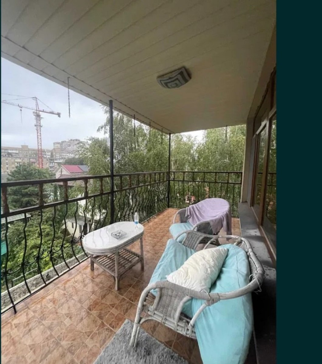 Будинок на вул. Клубничный переулок, 370 м², 350 000$ — FAKTOR