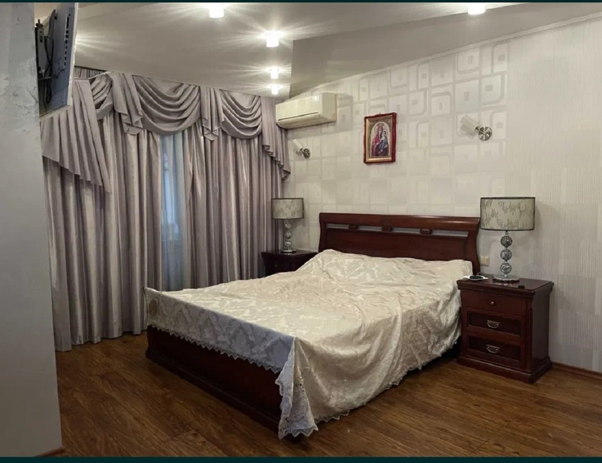 Будинок на вул. Клубничный переулок, 370 м², 350 000$ — FAKTOR