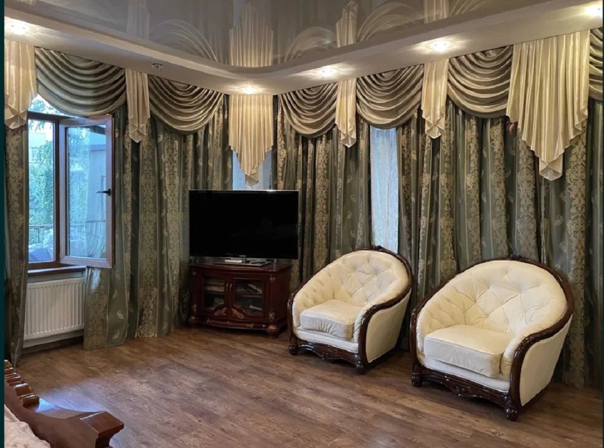 Будинок на вул. Клубничный переулок, 370 м², 350 000$ — FAKTOR