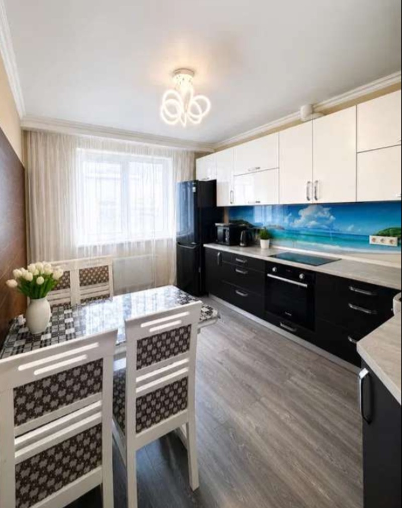 Квартира на вул. Сахарова Академика, 42 м², 50 000$ — FAKTOR