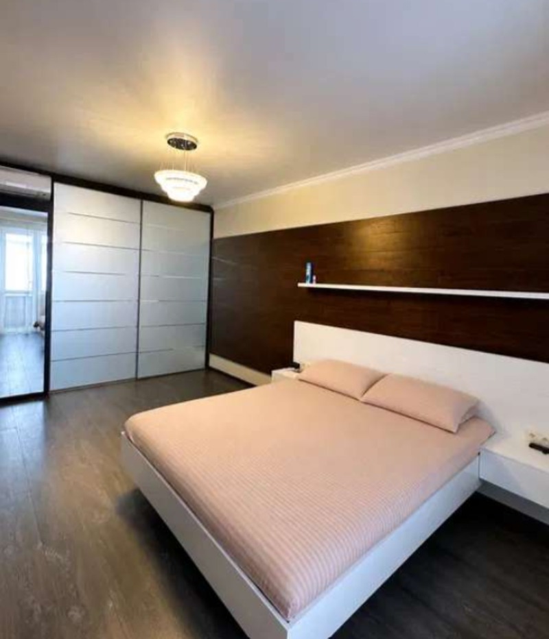 Квартира на вул. Сахарова Академика, 42 м², 50 000$ — FAKTOR