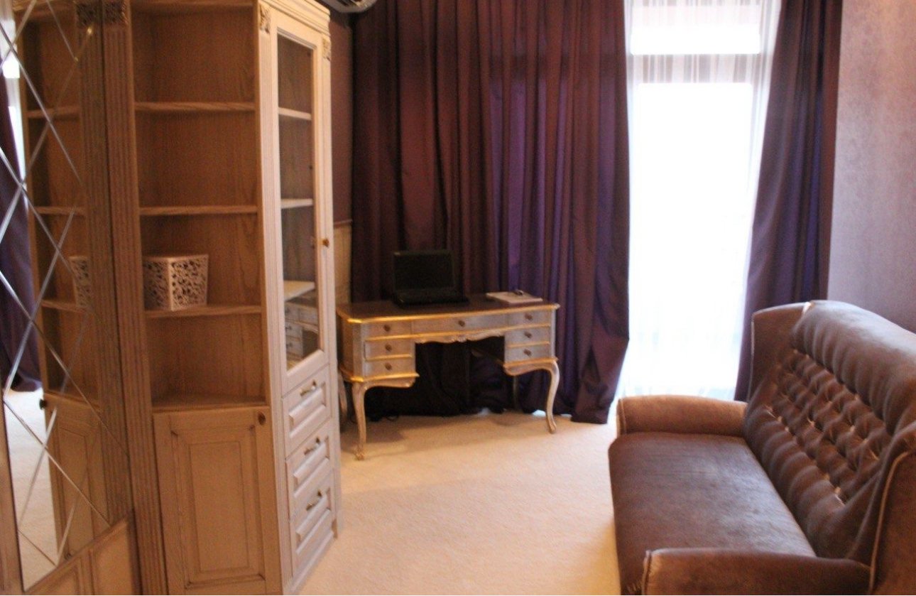 Квартира на ул. Армейская, 115 м², 250 588$ — FAKTOR