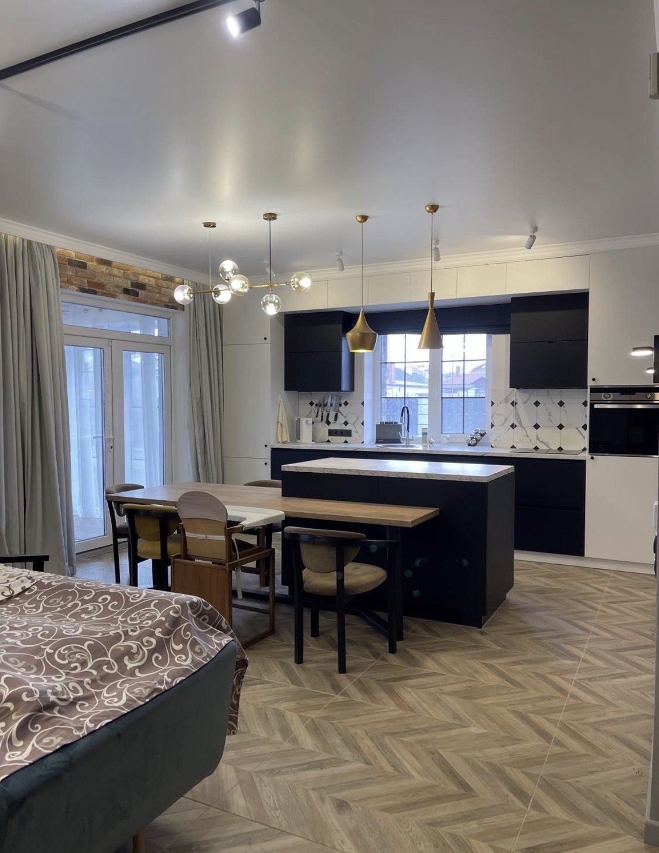 Дом на ул. Западная, 215 м², 350 000$ — FAKTOR