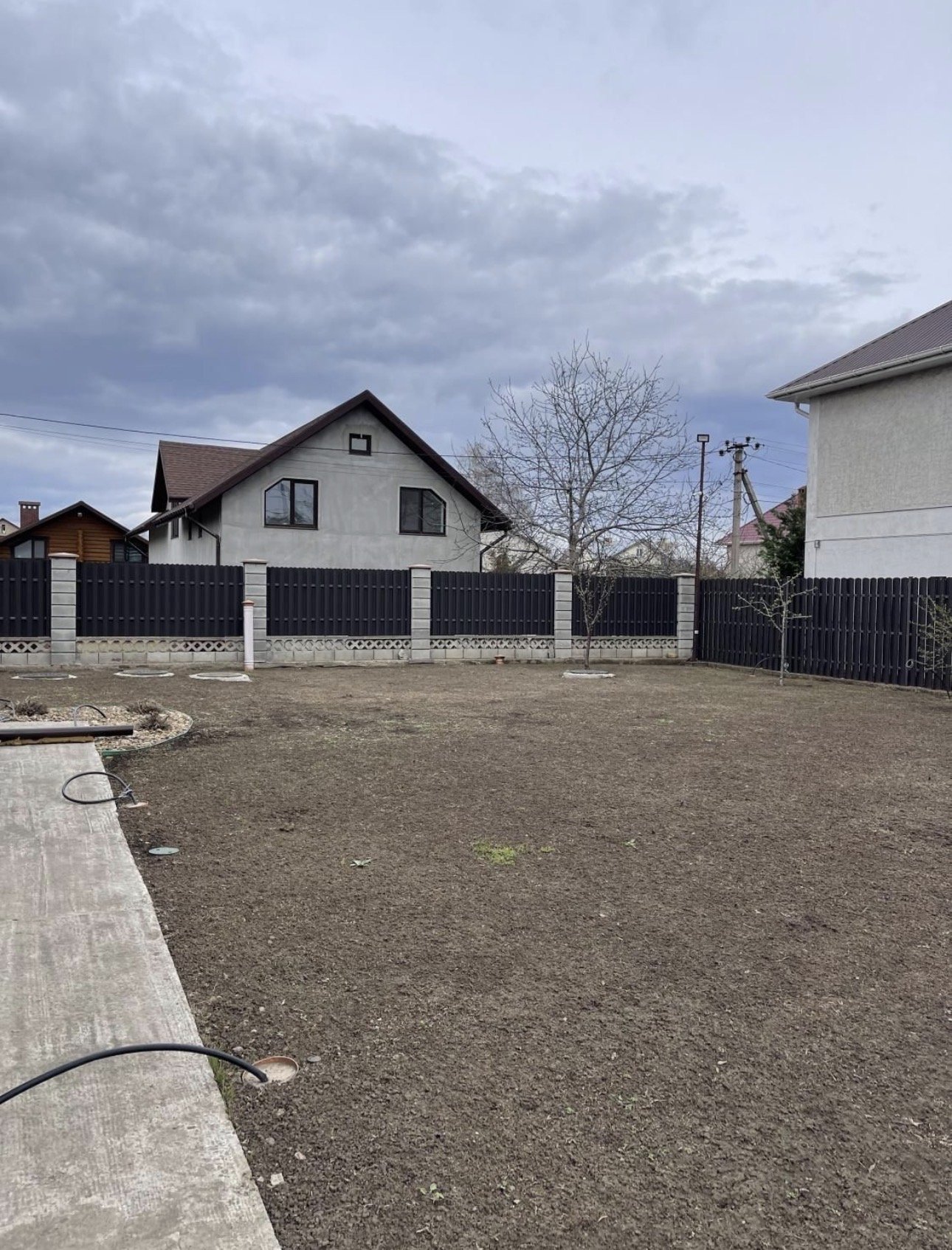 Дом на ул. Западная, 215 м², 350 000$ — FAKTOR