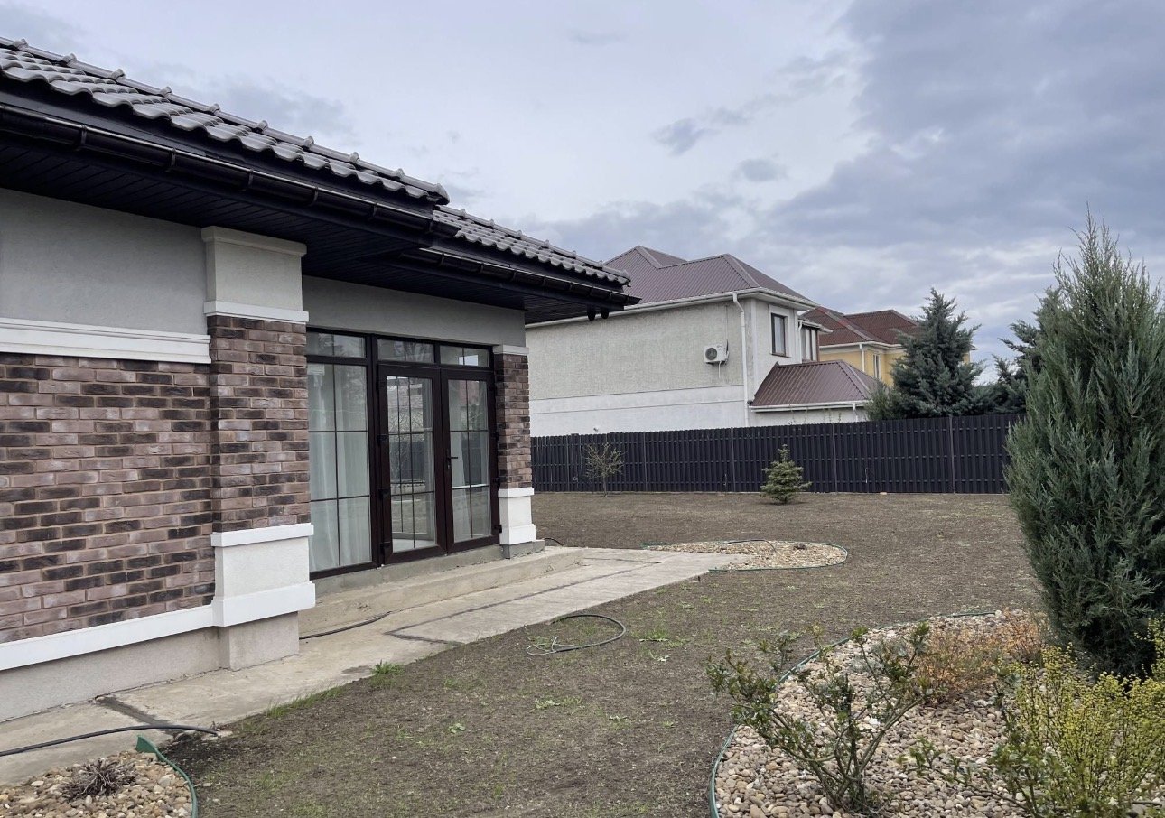 Дом на ул. Западная, 215 м², 350 000$ — FAKTOR