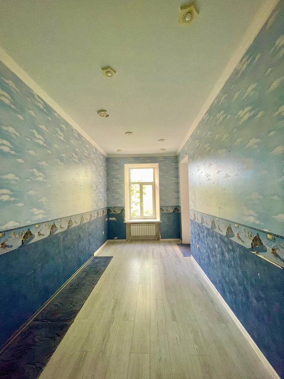Квартира на ул. Серова, 130 м², 99 000$ — FAKTOR