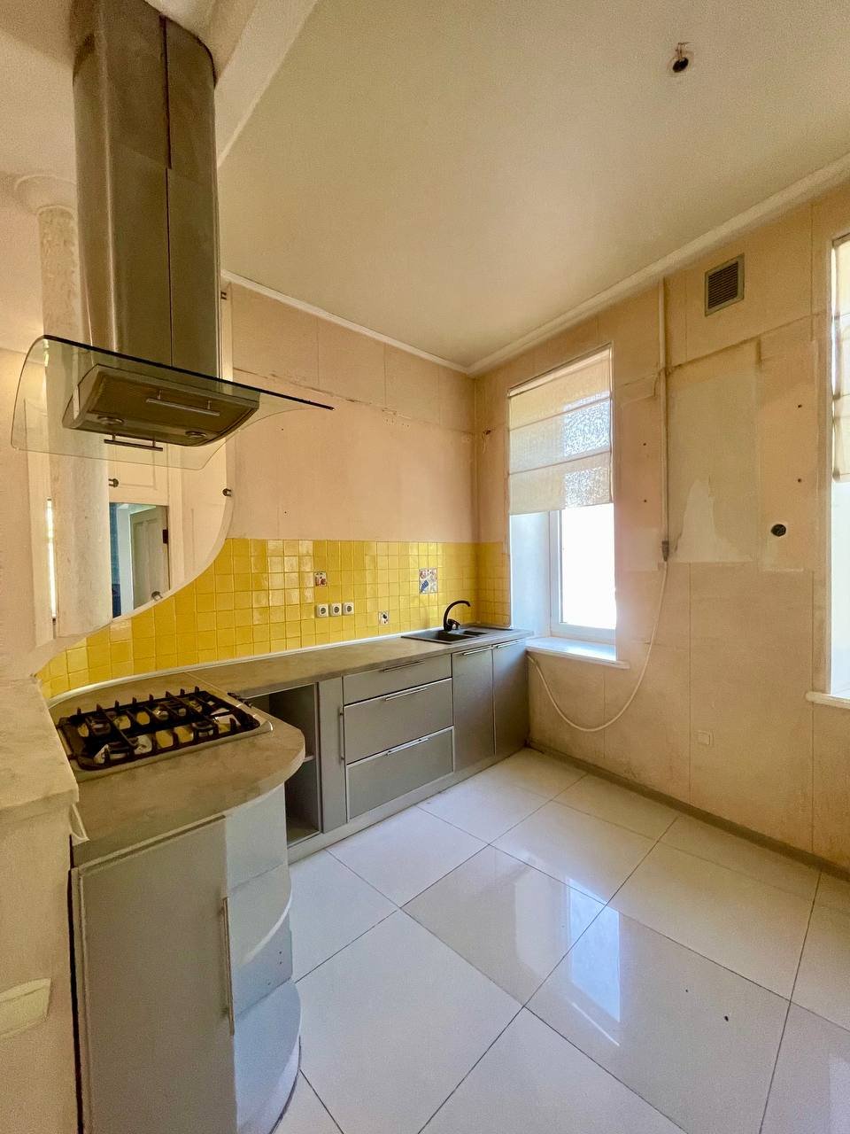 Квартира на ул. Серова, 130 м², 99 000$ — FAKTOR