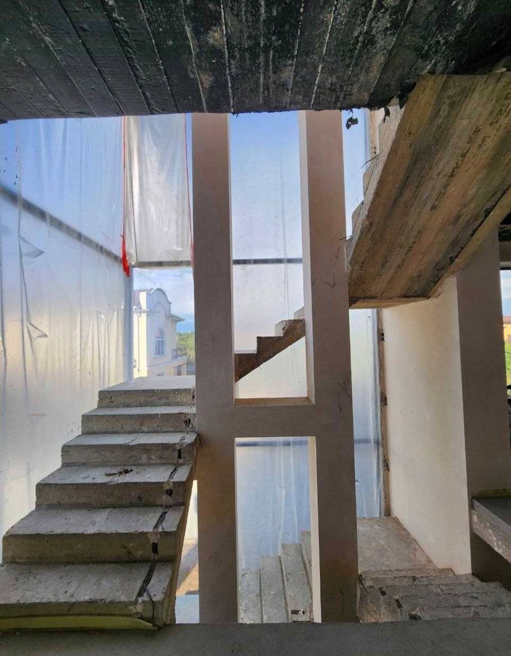 Дом на ул. Екатериненская, 245 м², 350 000$ — FAKTOR