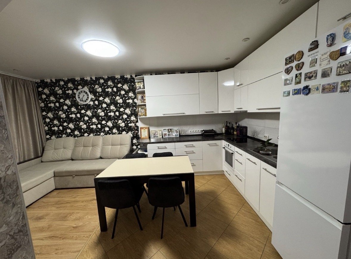 Квартира на ул. Сахарова Академика, 56 м², 65 000$ — FAKTOR