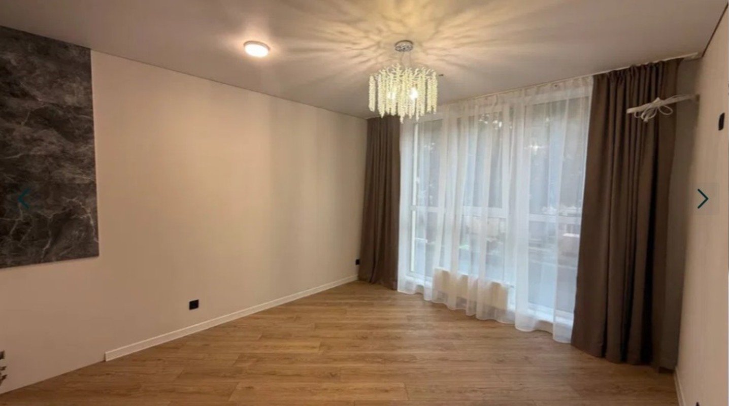 Квартира на ул. Литературная, 41 м², 79 800$ — FAKTOR