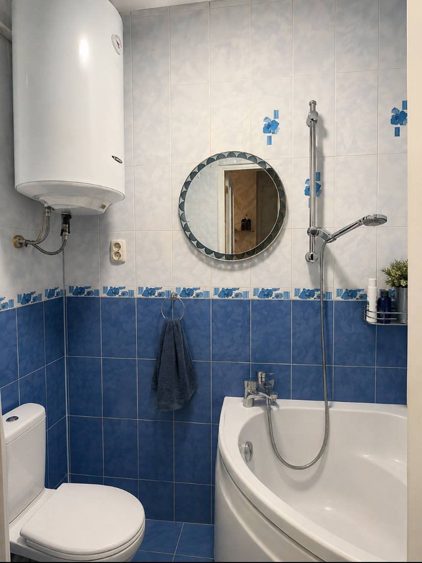 Квартира на вул. Школьная, 97 м², 20 000$ — FAKTOR