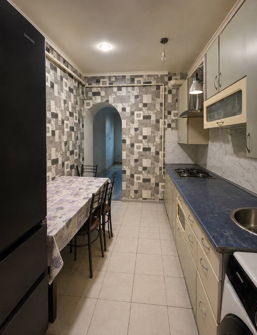 Квартира на вул. Школьная, 97 м², 20 000$ — FAKTOR