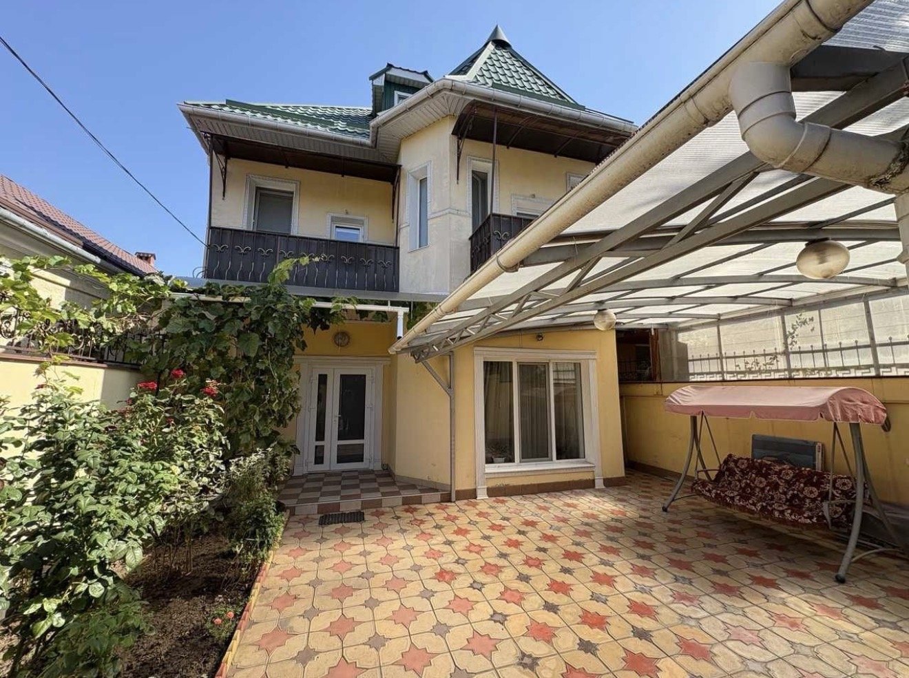 Дом на ул. Толбухина, 140 м², 275 000$ — FAKTOR