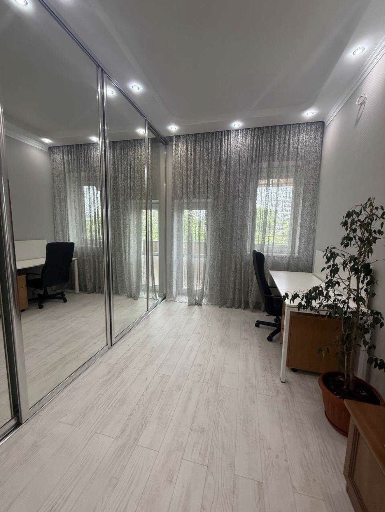 Дом на ул. Толбухина, 140 м², 275 000$ — FAKTOR