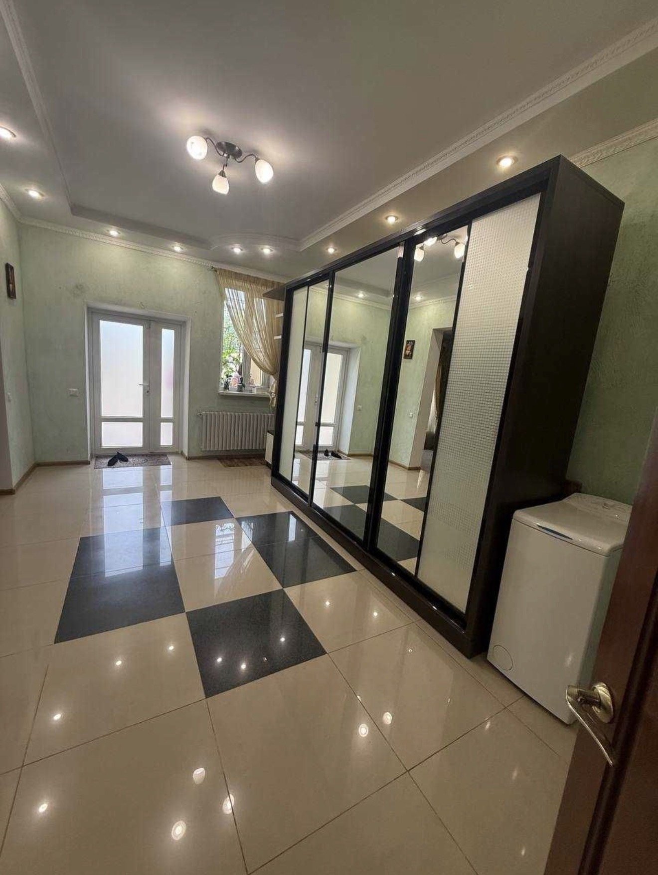 Дом на ул. Толбухина, 140 м², 275 000$ — FAKTOR