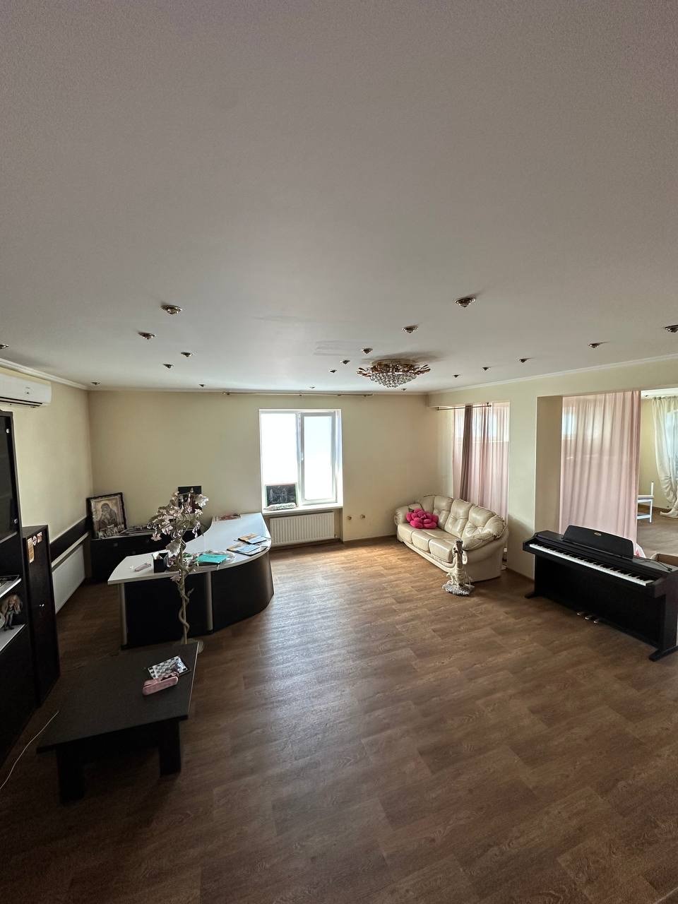 Дом на ул. Святослава Рихтера, 256 м², 180 000$ — FAKTOR