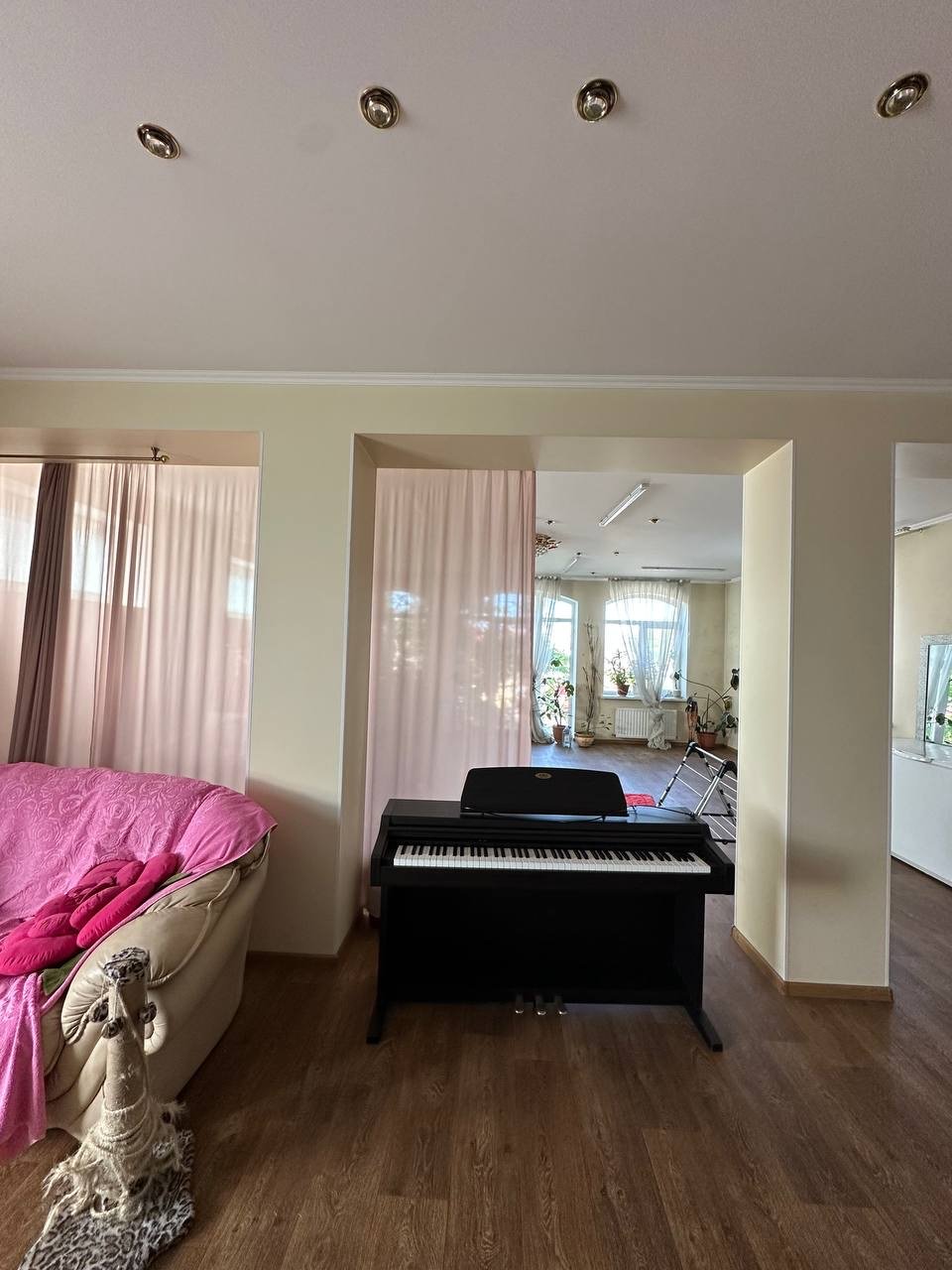Дом на ул. Святослава Рихтера, 256 м², 180 000$ — FAKTOR