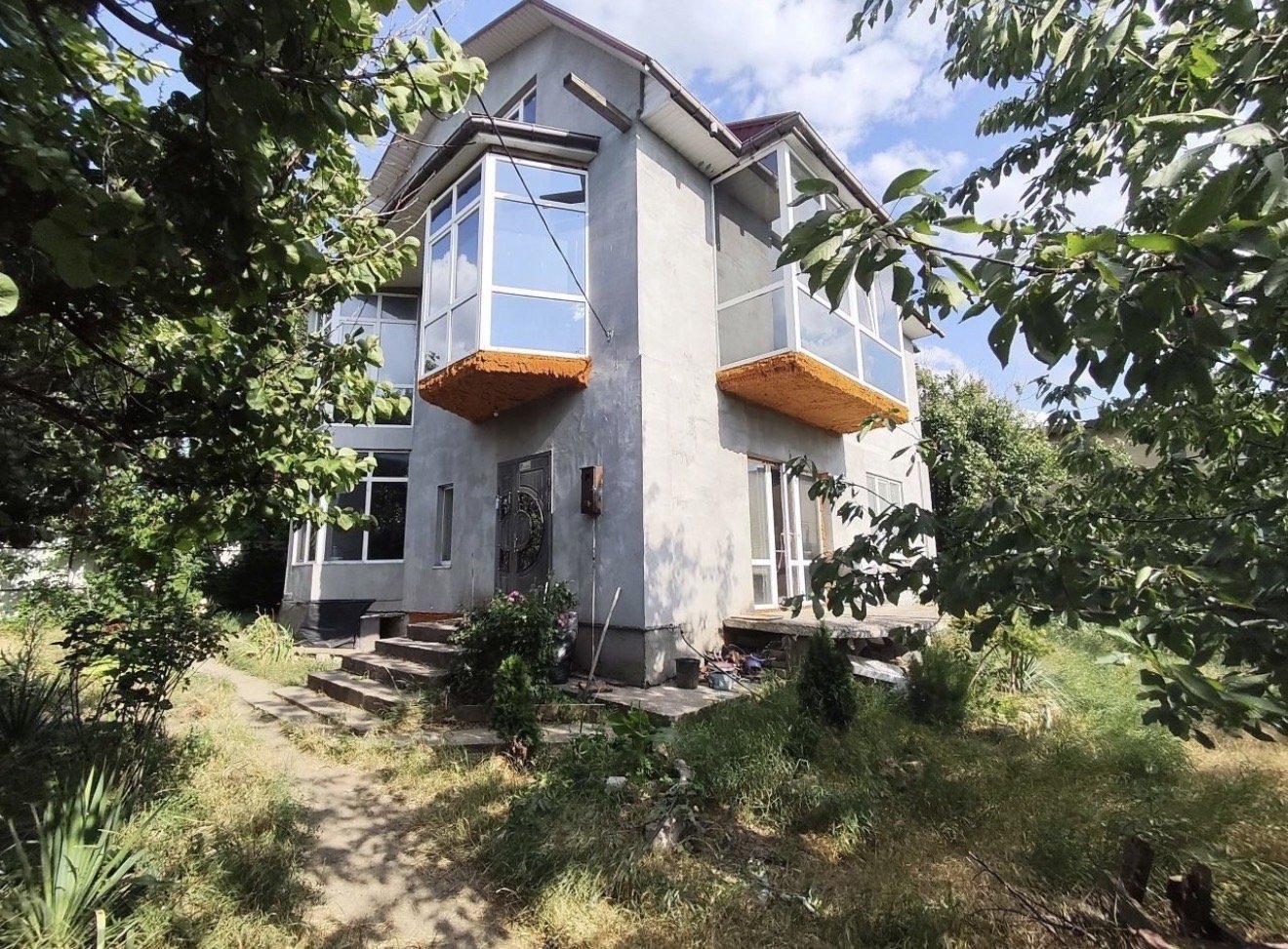Дом на ул. Учительская, 280 м², 145 000$ — FAKTOR