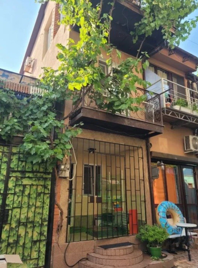 Будинок на вул. Черноморского Казачества, 100 м², 50 000$ — FAKTOR