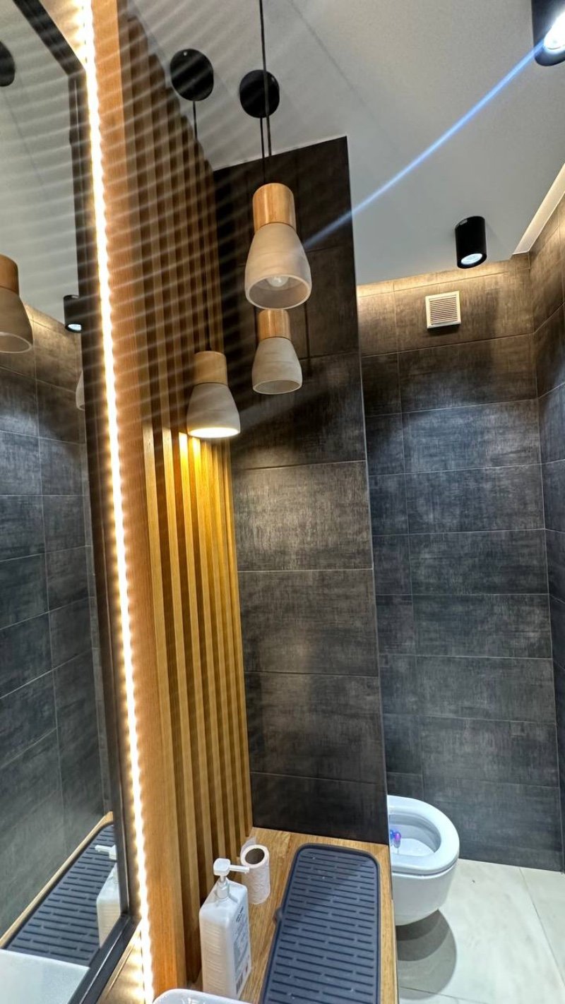 Комерційна нерухомість на вул. Асташкина, 42 м², 84 000$ — FAKTOR