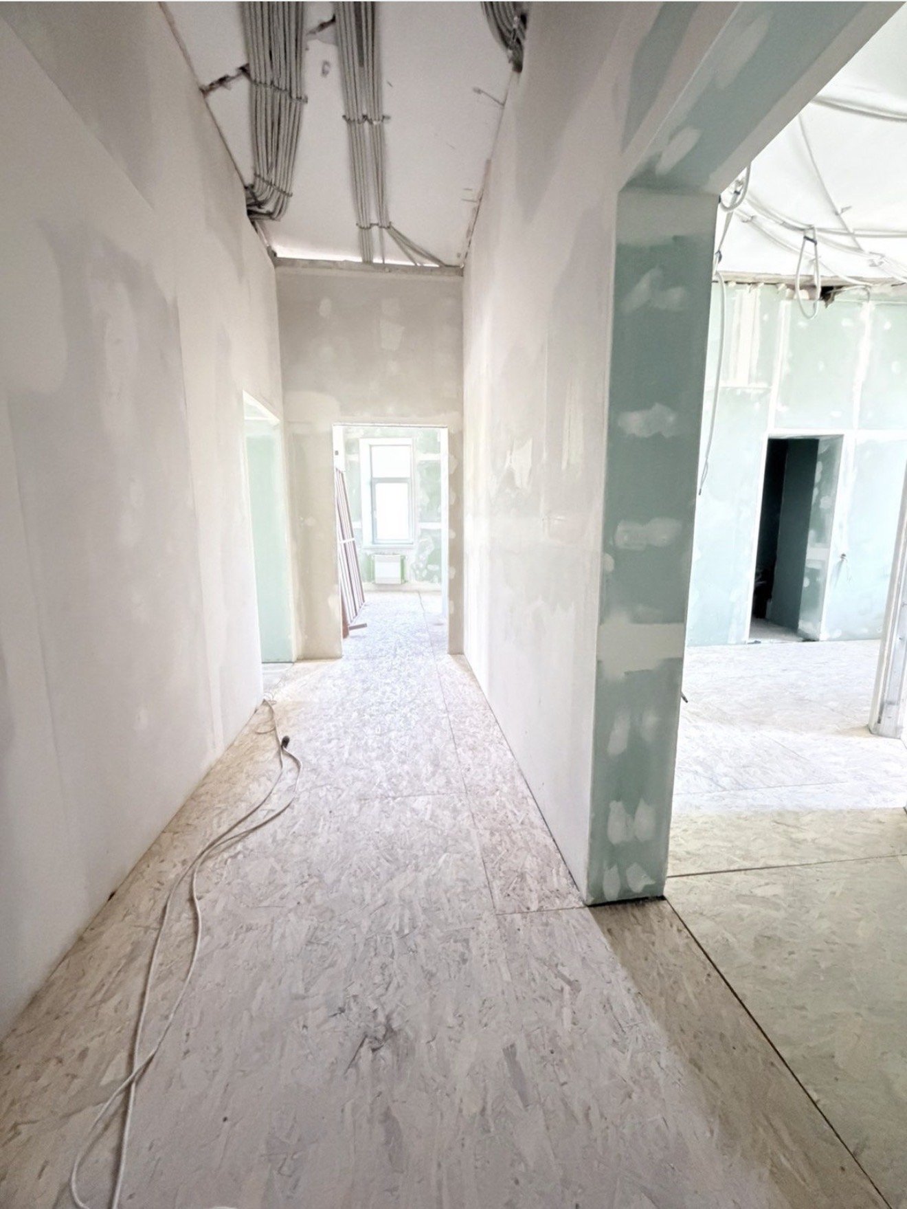 Квартира на ул. Серова, 120 м², 64 000$ — FAKTOR